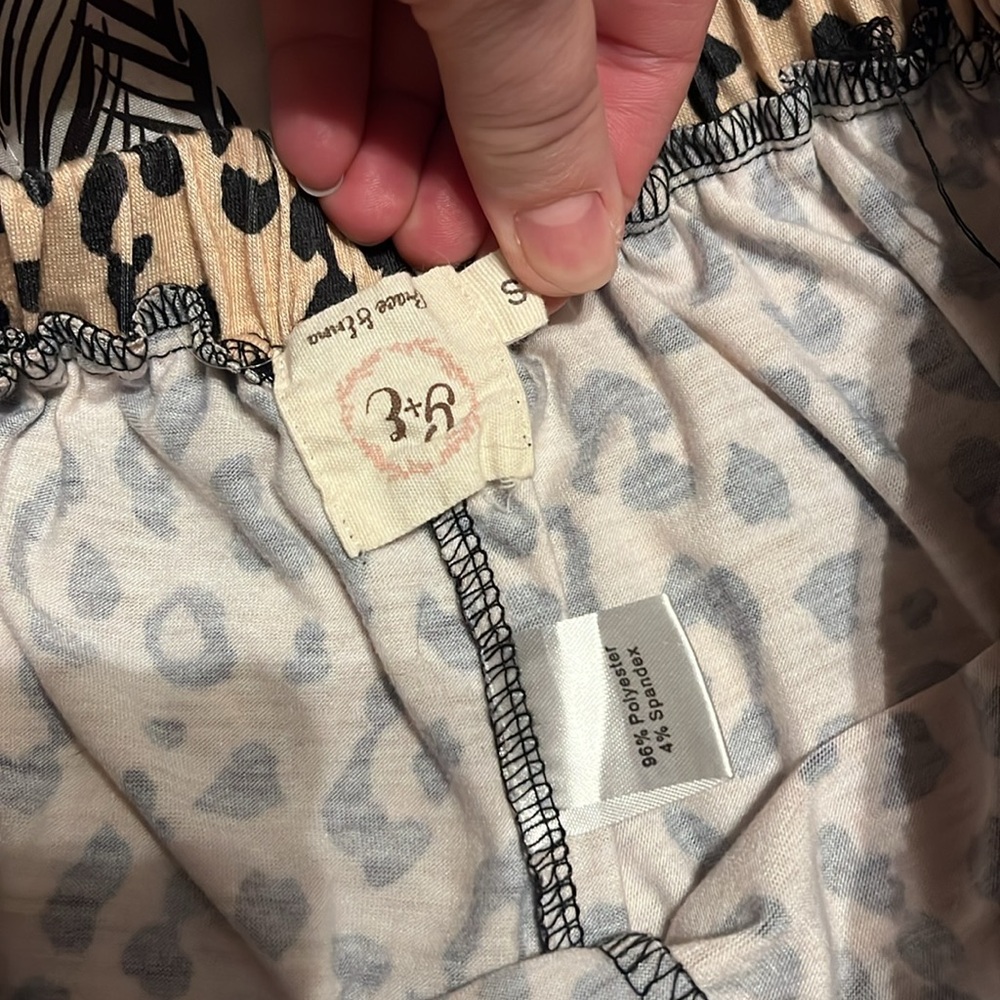 G&E Grace & Emma Leopard Print Shorts Size S - image 6
